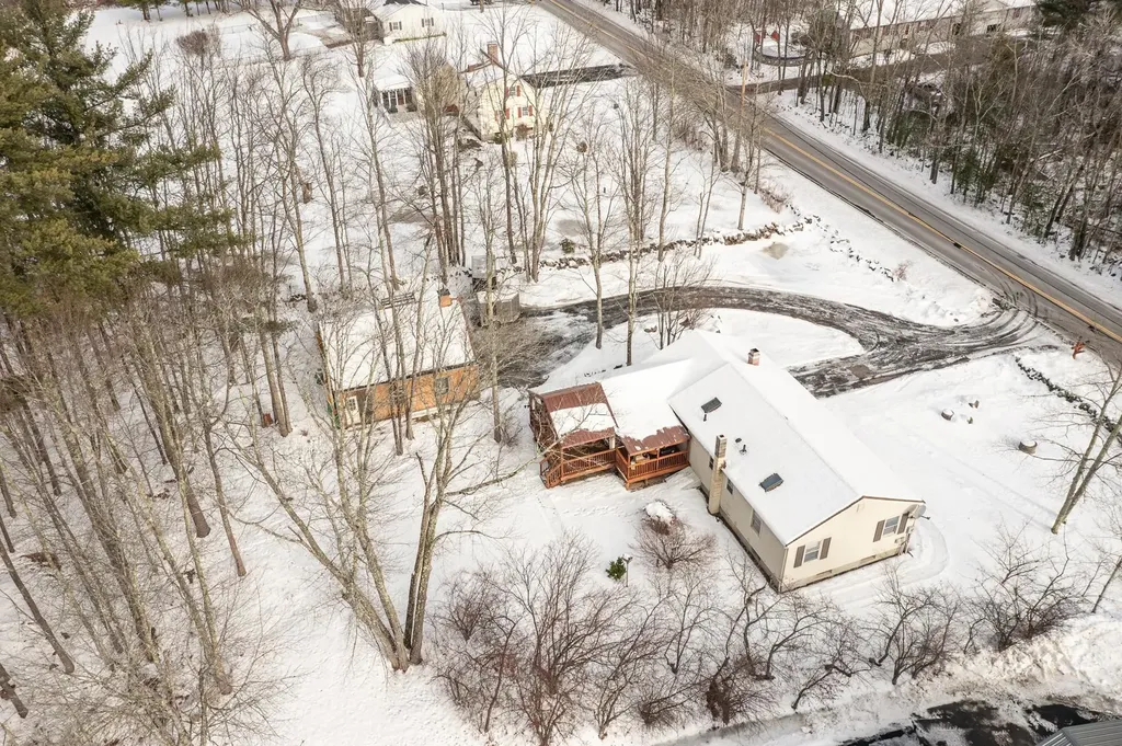 21 Four Rod Road Rochester NH 03867