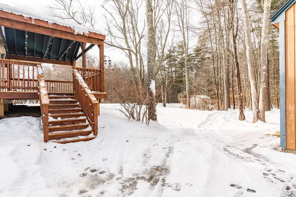 21 Four Rod Road Rochester NH 03867