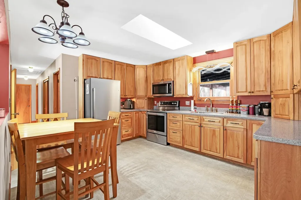 21 Four Rod Road Rochester NH 03867