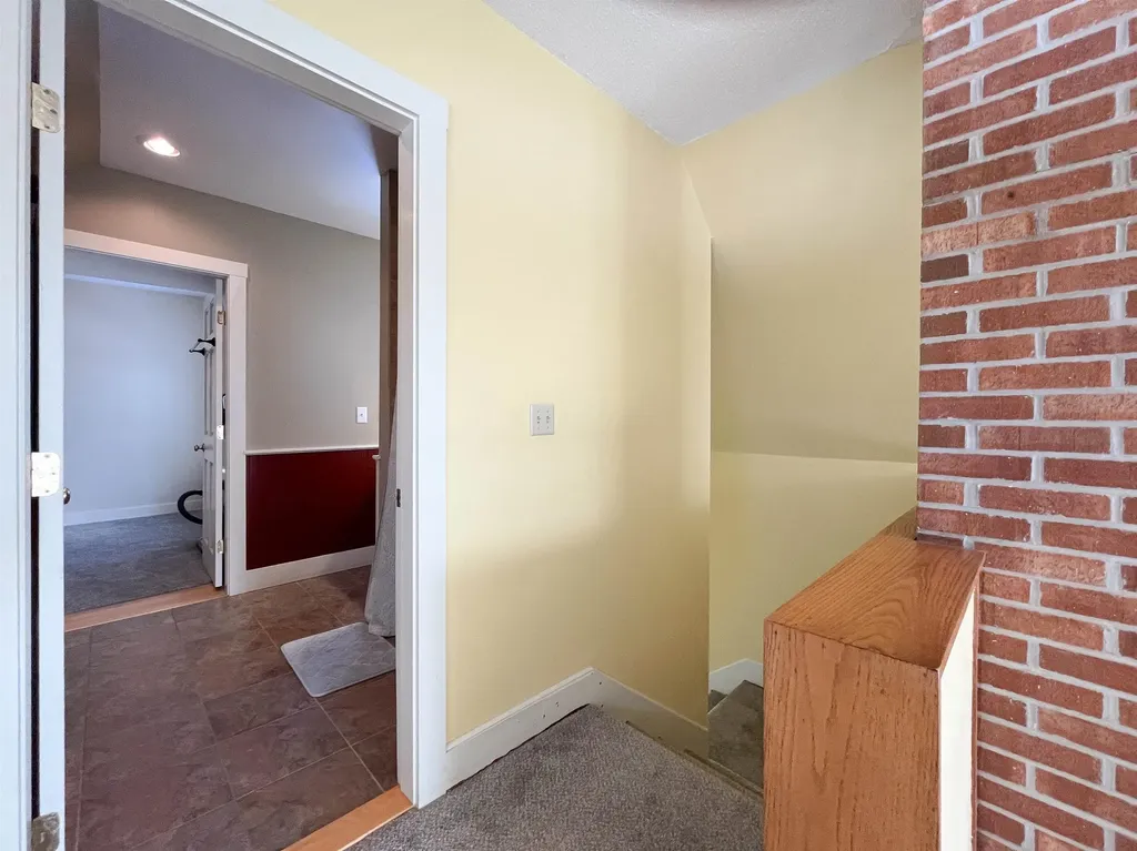 18 Allbee Road Landaff NH 03585