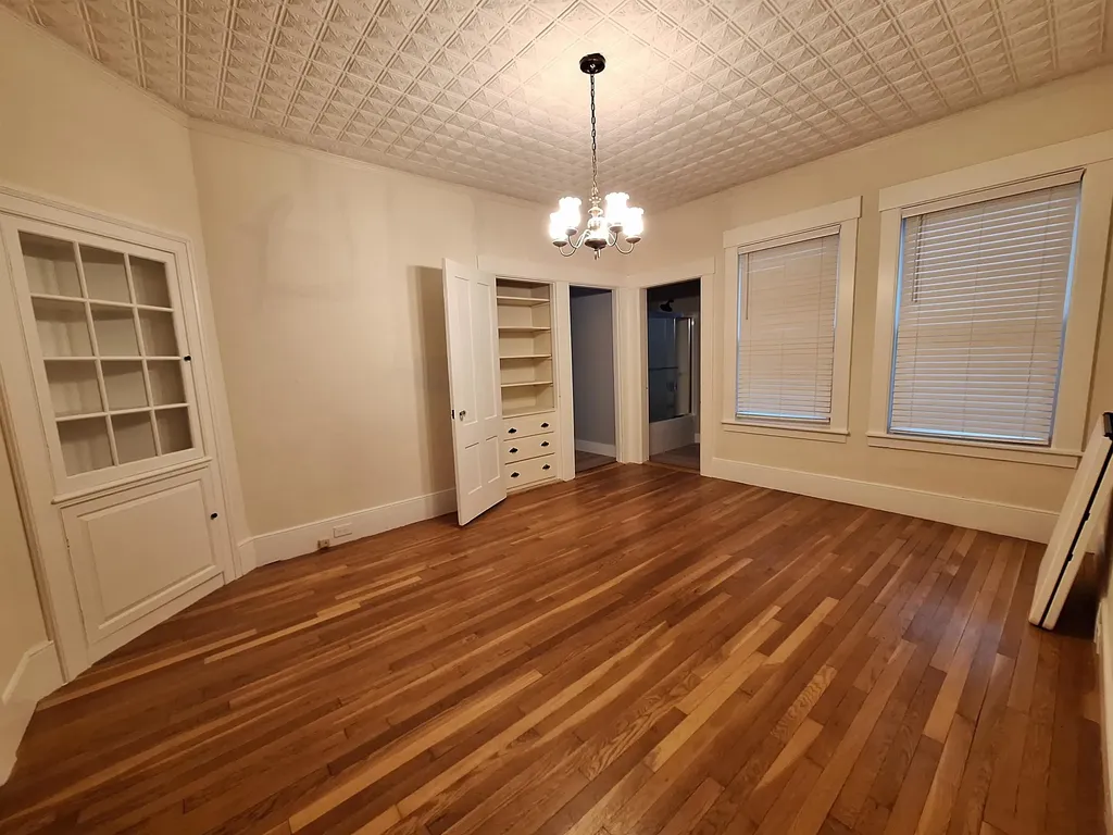 1934 Elm Street Manchester NH 03104