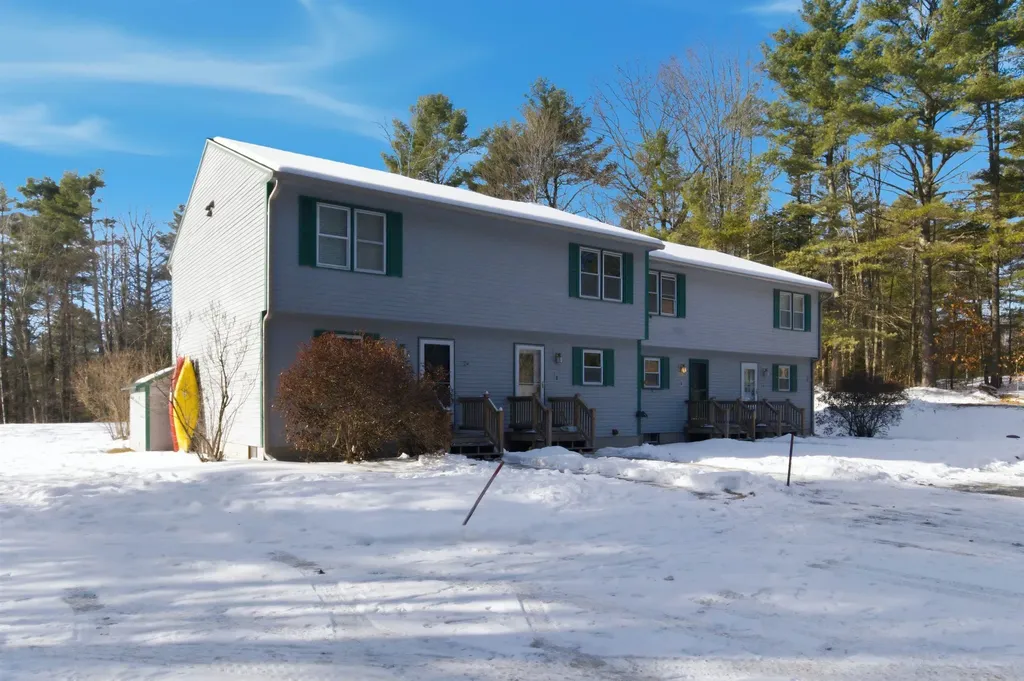 10 Chester Lane Enfield NH 03748