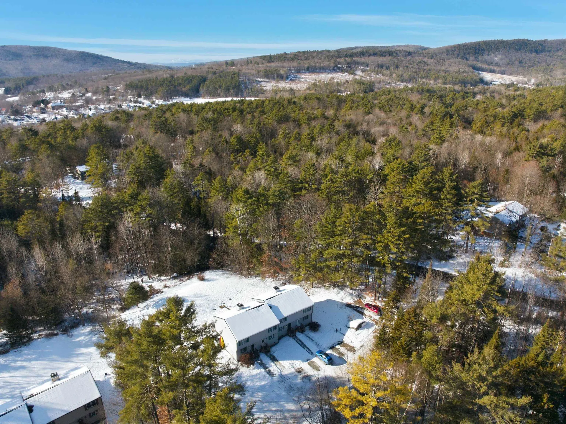 10 Chester Lane Enfield NH 03748