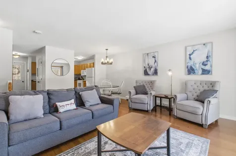 10 Chester Lane Enfield NH 03748