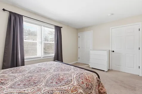 10 Chester Lane Enfield NH 03748