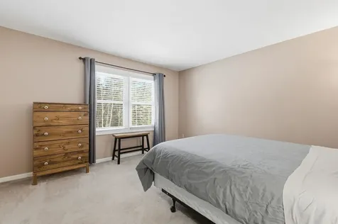 10 Chester Lane Enfield NH 03748