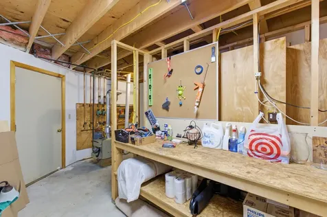 10 Chester Lane Enfield NH 03748