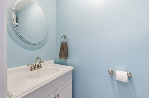 10 Chester Lane Enfield NH 03748