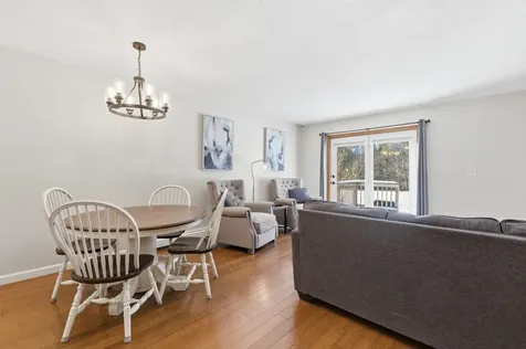 10 Chester Lane Enfield NH 03748