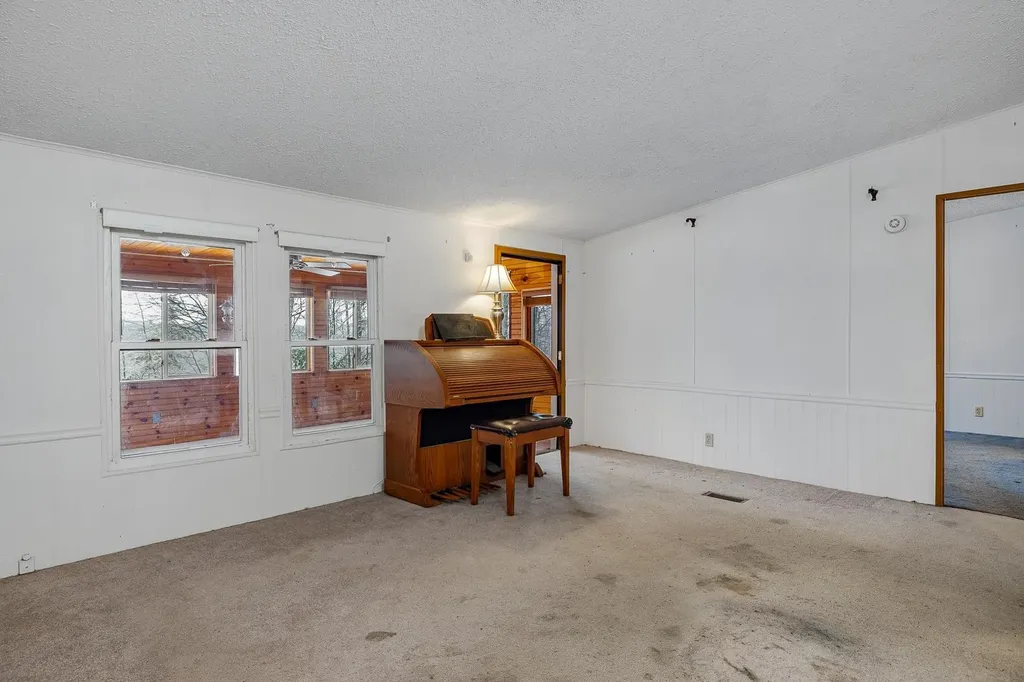 99 Pray Hill Road Wakefield NH 03872