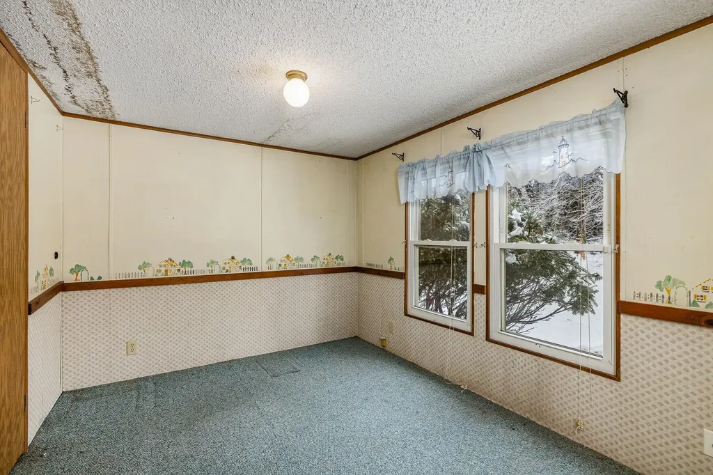 99 Pray Hill Road Wakefield NH 03872