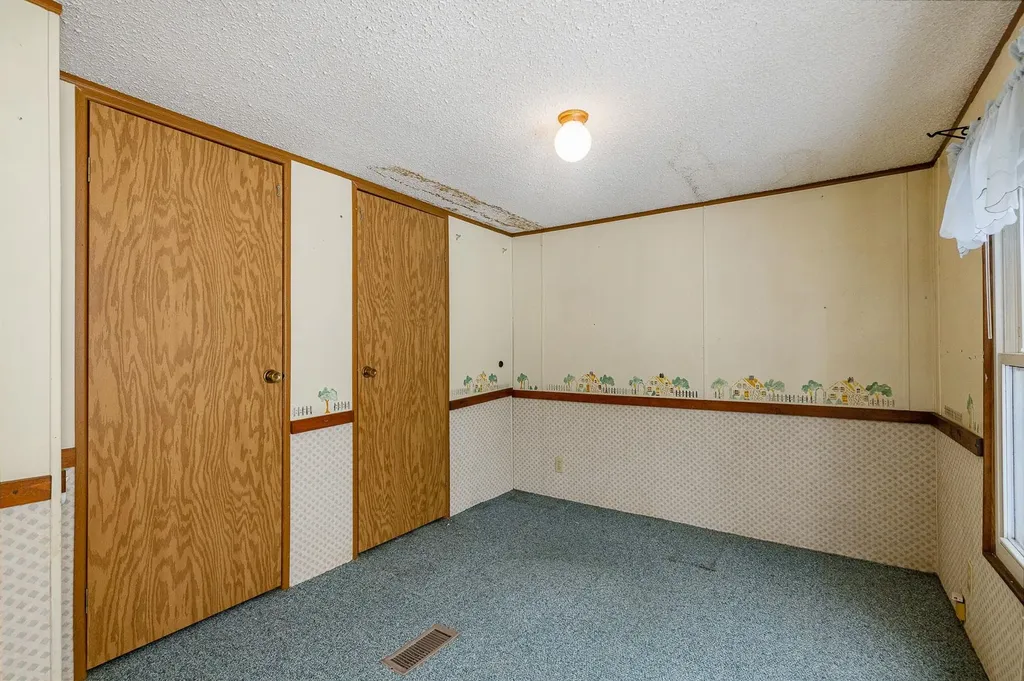 99 Pray Hill Road Wakefield NH 03872