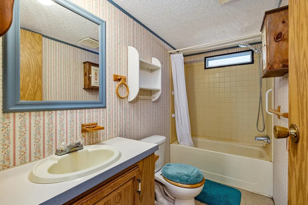 99 Pray Hill Road Wakefield NH 03872