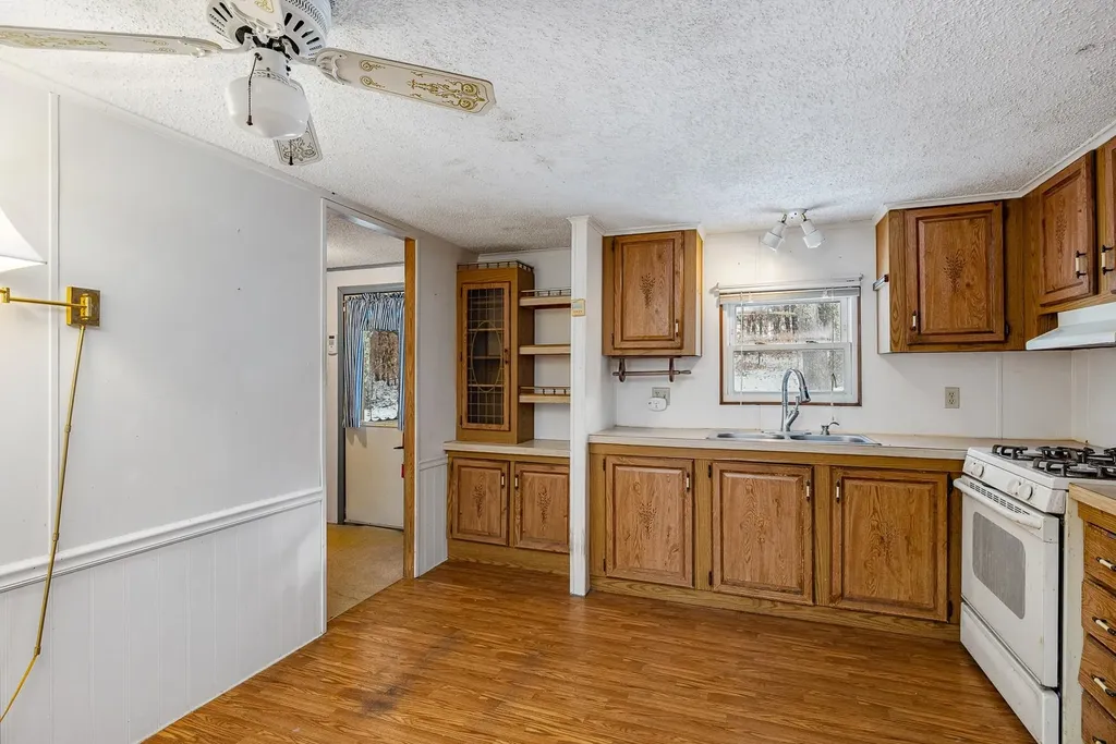 99 Pray Hill Road Wakefield NH 03872