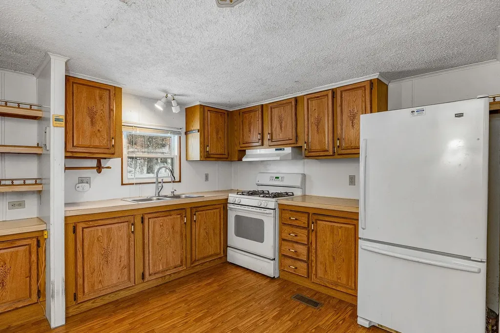 99 Pray Hill Road Wakefield NH 03872