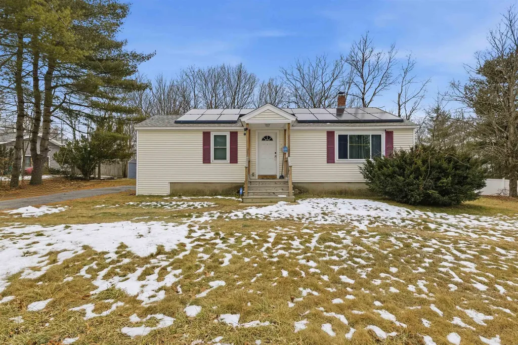 5 Railroad Avenue Rochester NH 03867