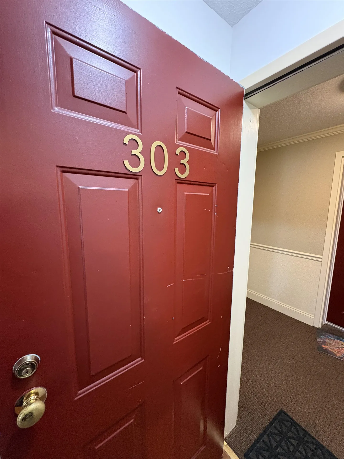 2 Roedean Drive Nashua NH 03063