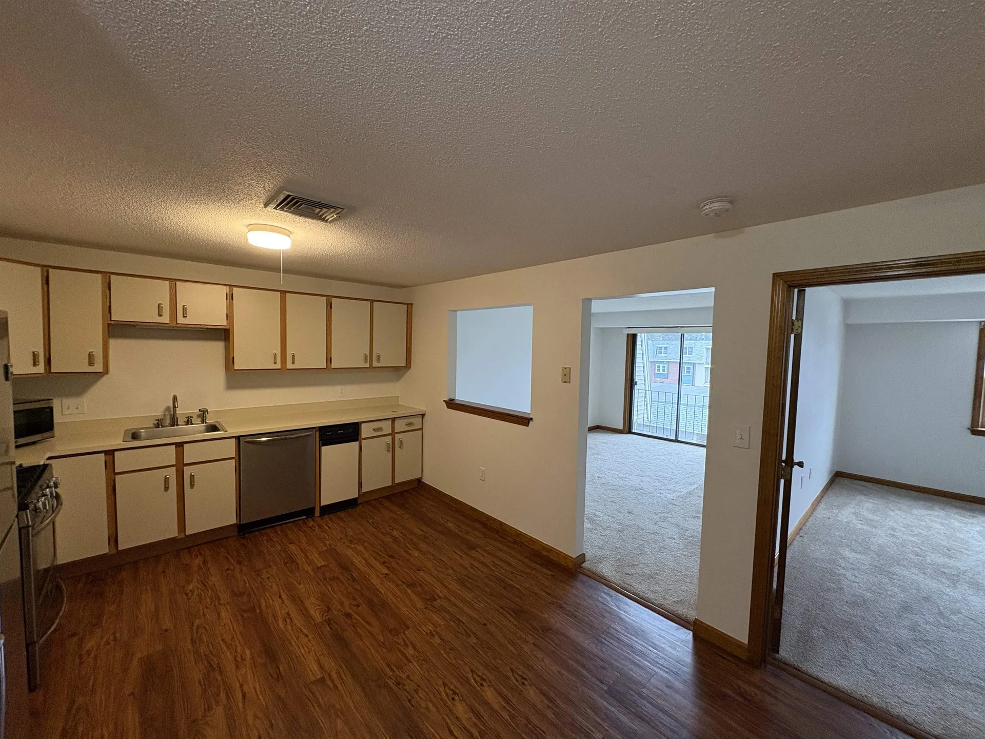 2 Roedean Drive Nashua NH 03063