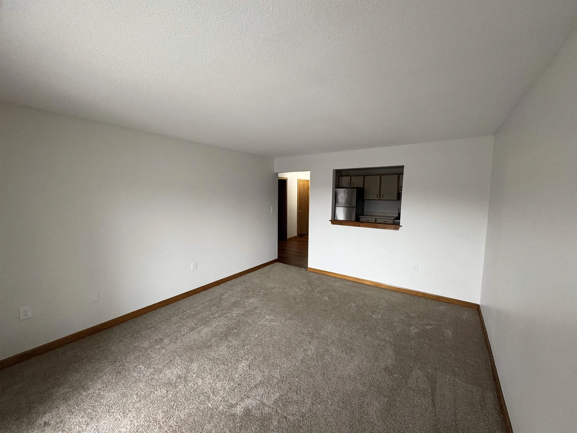 2 Roedean Drive Nashua NH 03063