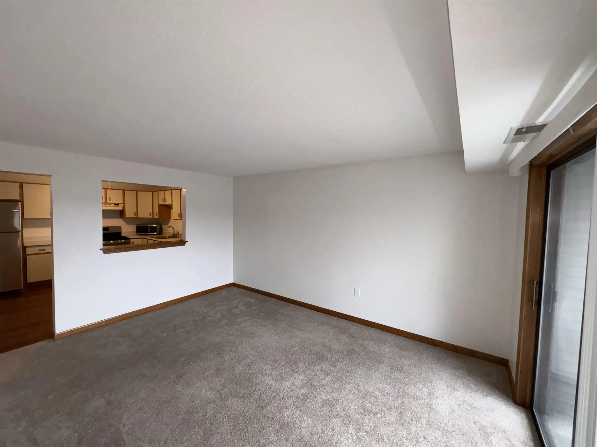 2 Roedean Drive Nashua NH 03063