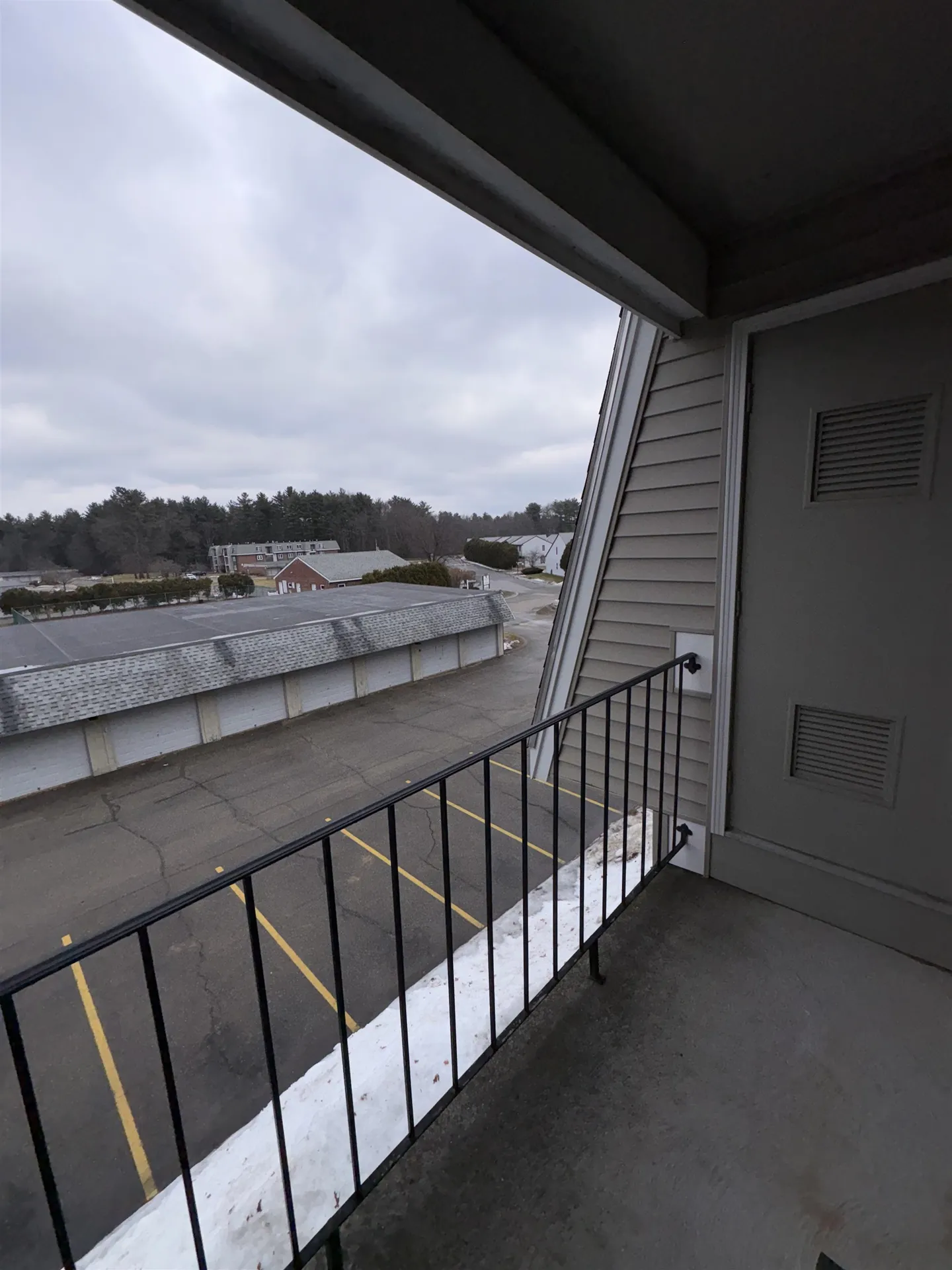 2 Roedean Drive Nashua NH 03063