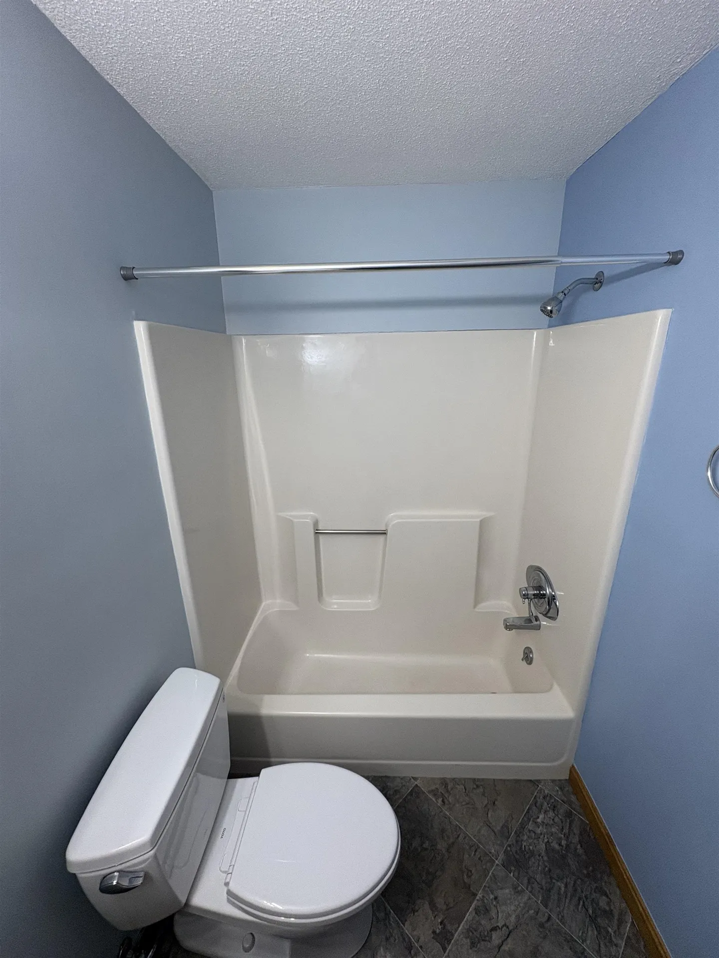 2 Roedean Drive Nashua NH 03063