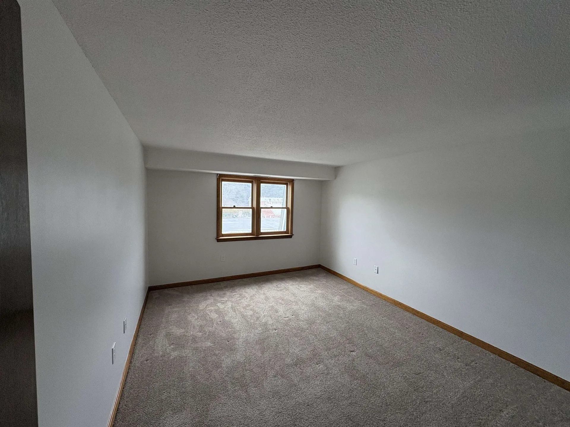 2 Roedean Drive Nashua NH 03063