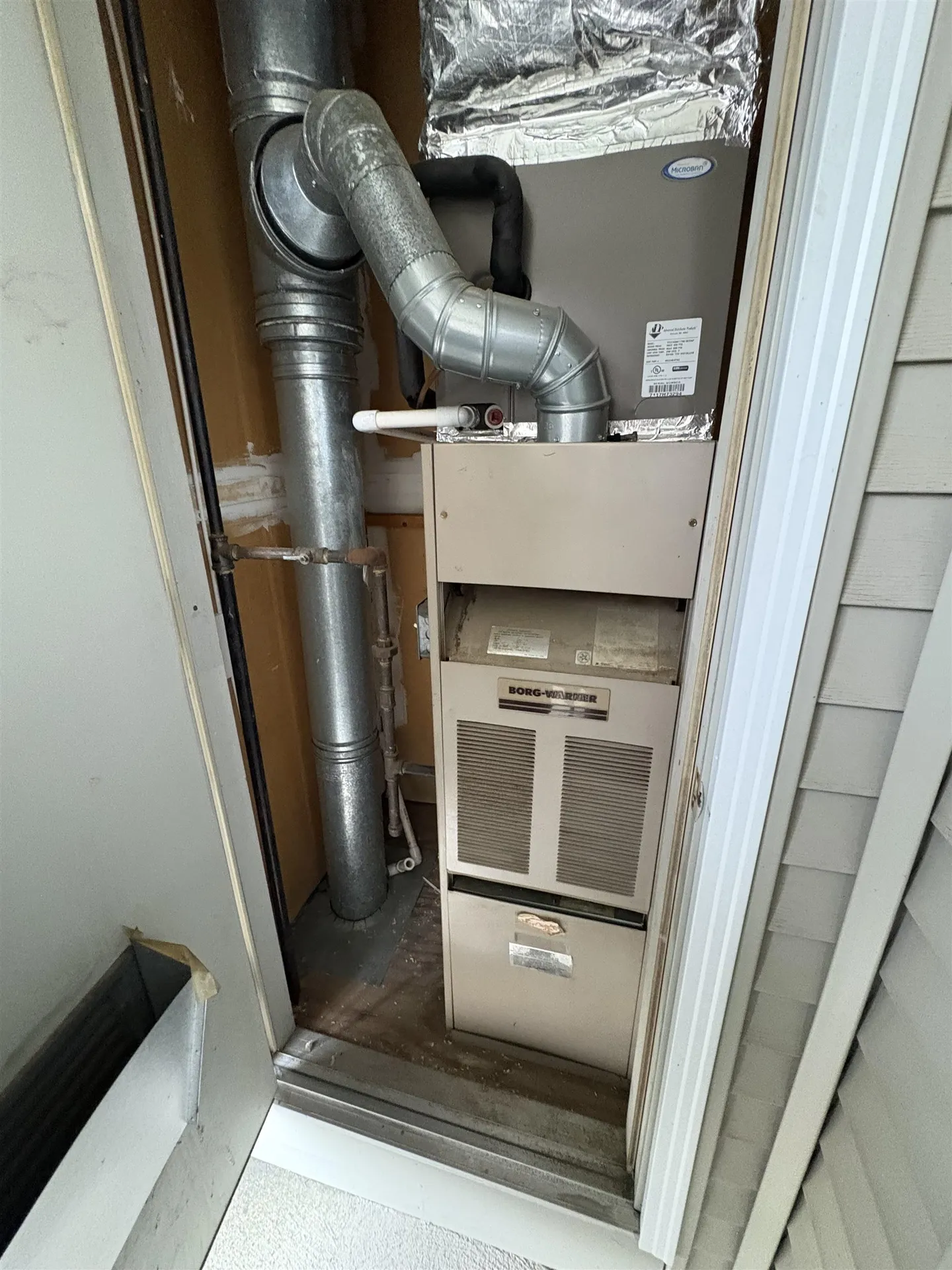 2 Roedean Drive Nashua NH 03063