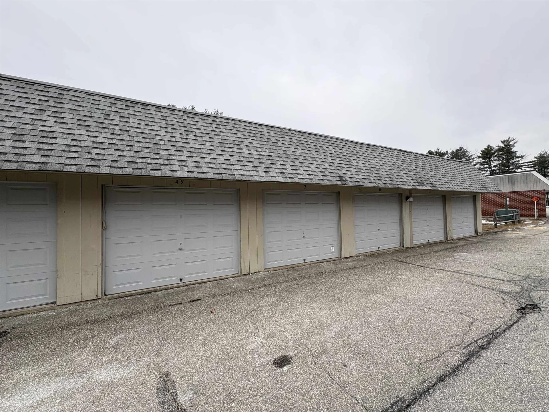 2 Roedean Drive Nashua NH 03063