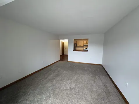 2 Roedean Drive Nashua NH 03063