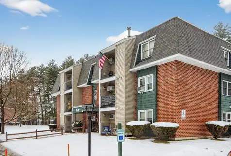 6 Knights Bridge Drive Nashua NH 03063