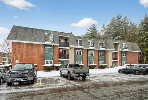 6 Knights Bridge Drive Nashua NH 03063
