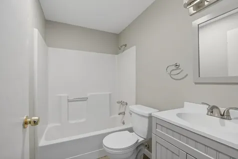 6 Knights Bridge Drive Nashua NH 03063