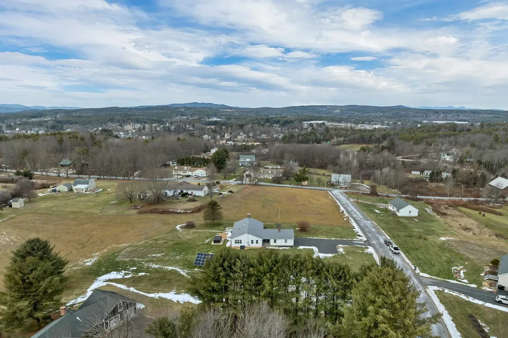 5 Greenwood Drive Northfield NH 03276