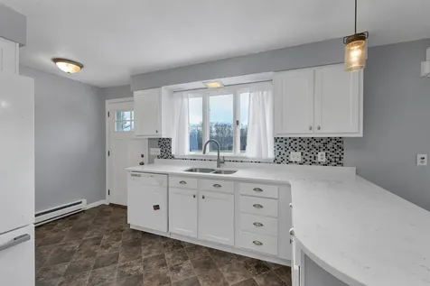 5 Greenwood Drive Northfield NH 03276