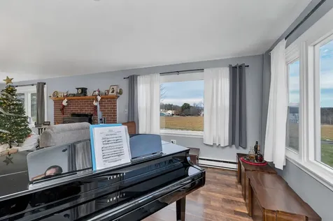 5 Greenwood Drive Northfield NH 03276