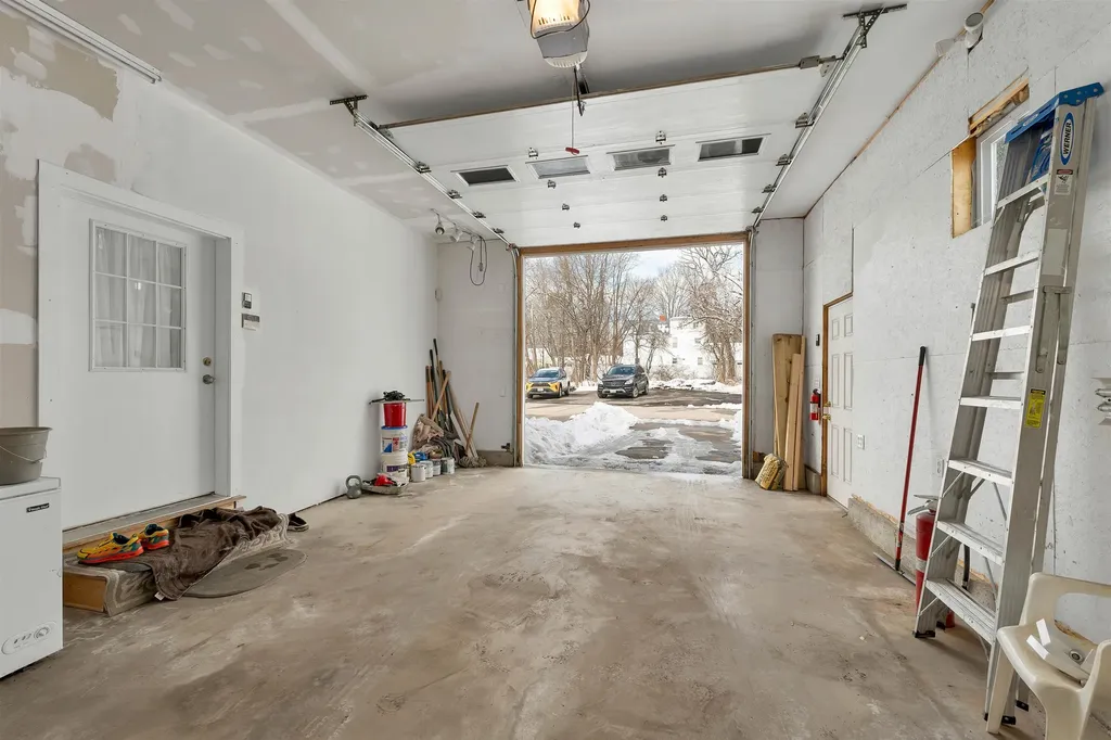 5 Howard Street Pembroke NH 03275