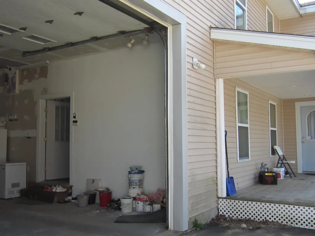 5 Howard Street Pembroke NH 03275