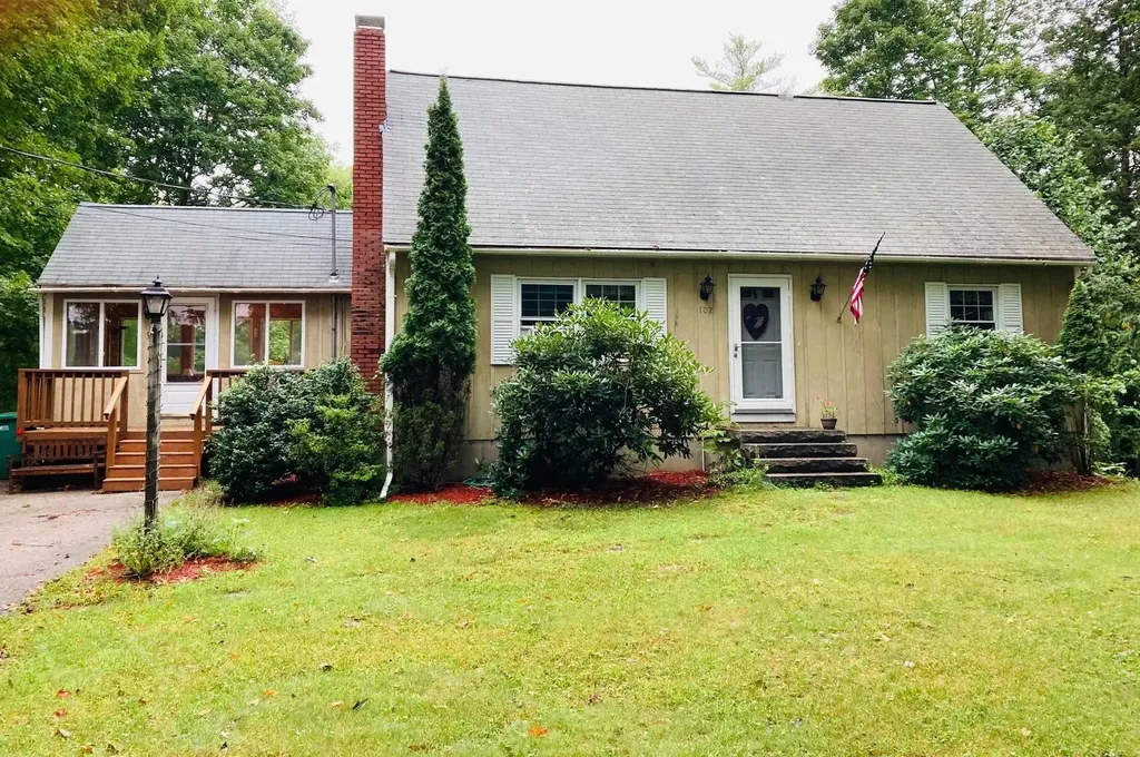 102 Sanborn Road East Kingston NH 03827
