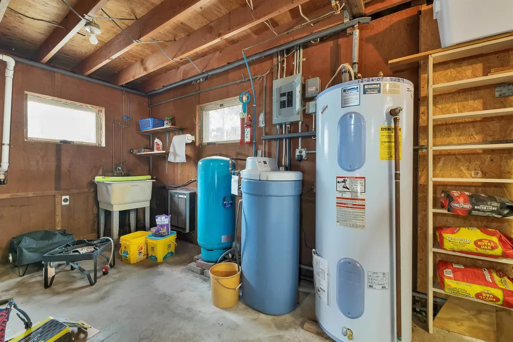 102 Sanborn Road East Kingston NH 03827