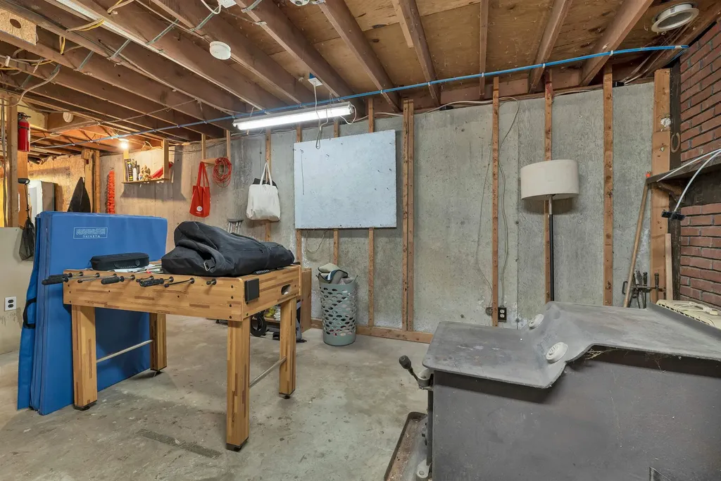102 Sanborn Road East Kingston NH 03827