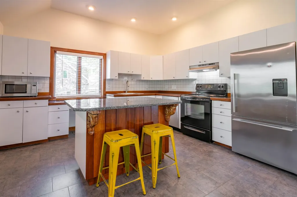 51 Depot Road Hampton Falls NH 03644