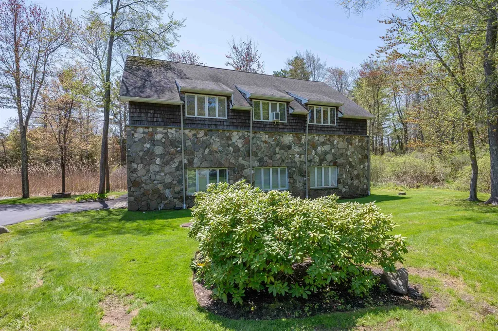 51 Depot Road Hampton Falls NH 03644