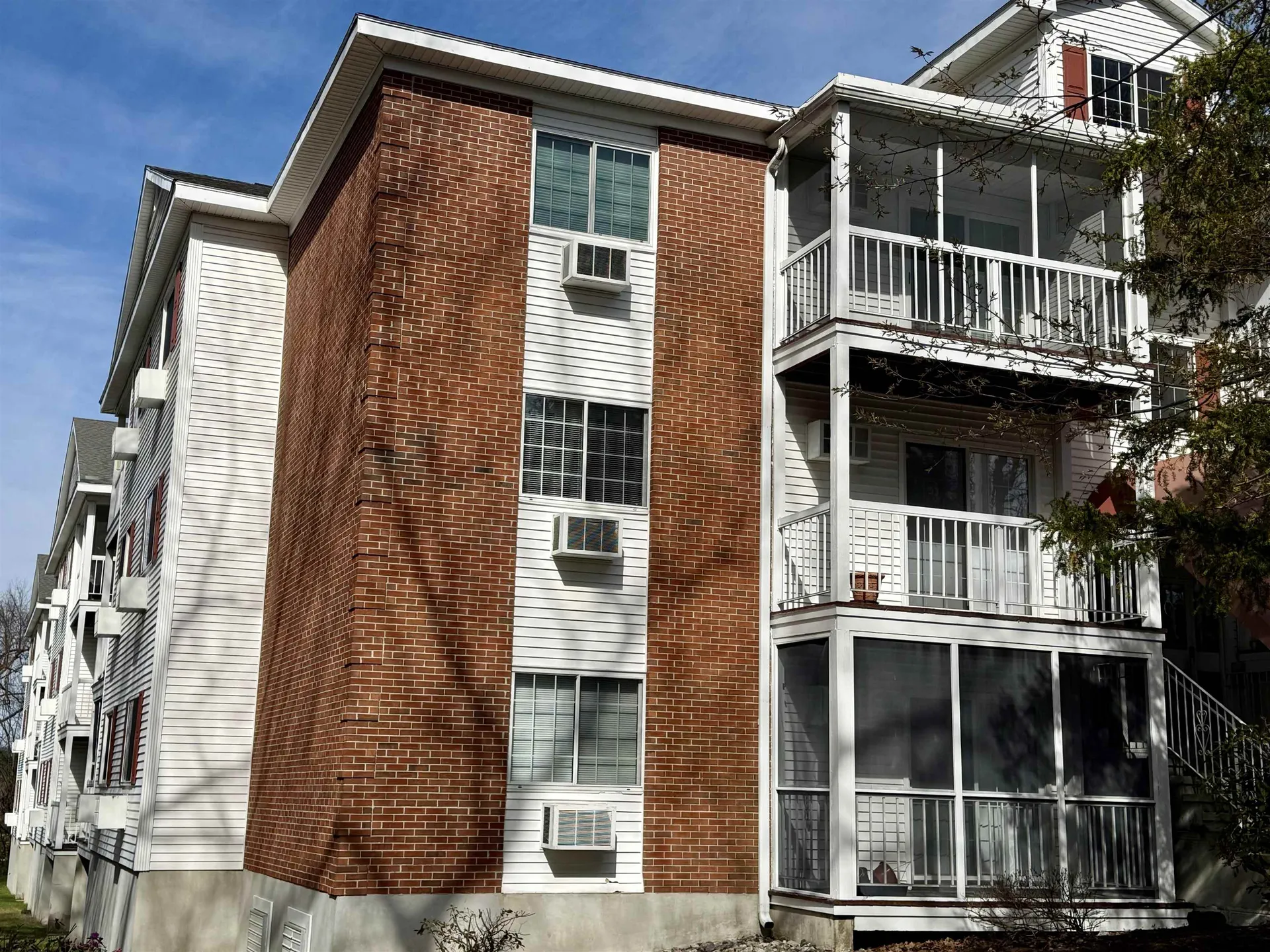 490 River Road Manchester NH 03104