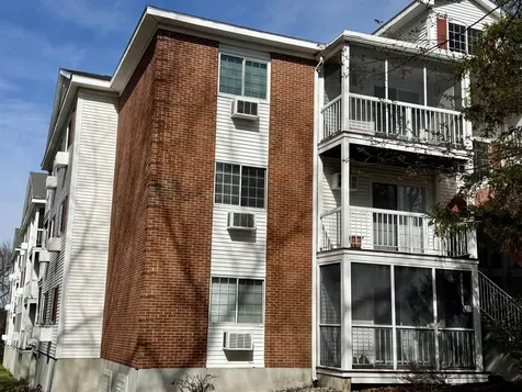 490 River Road Manchester NH 03104