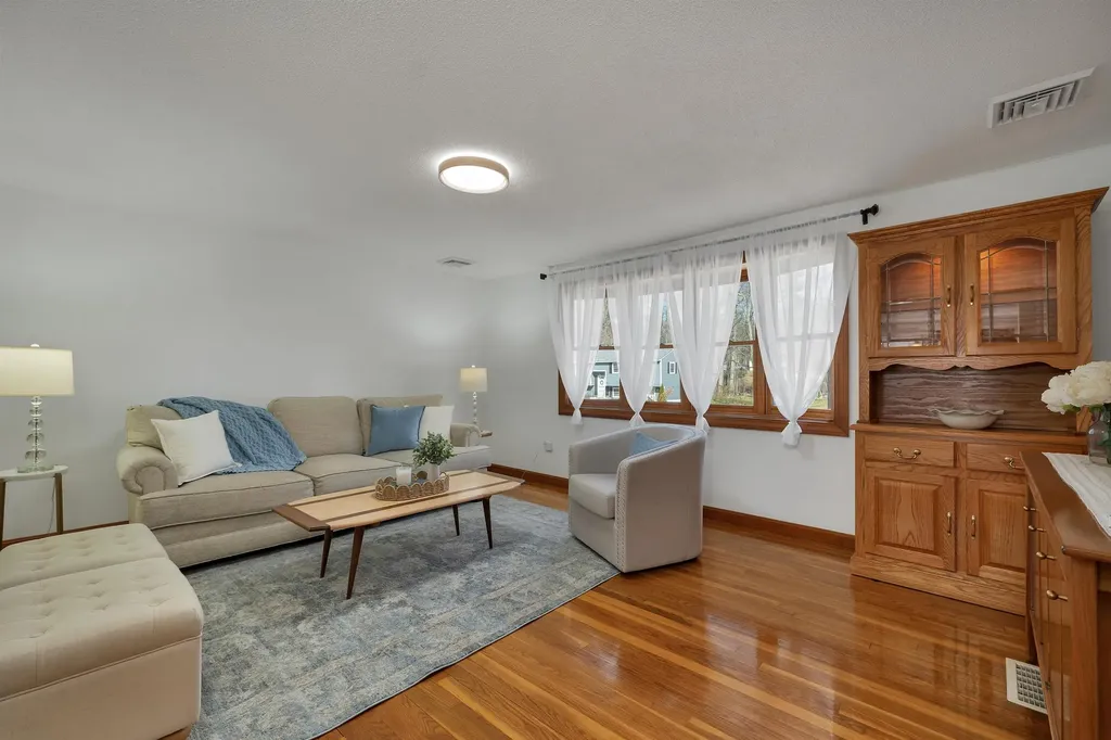 51 Bedard Avenue Derry NH 03038