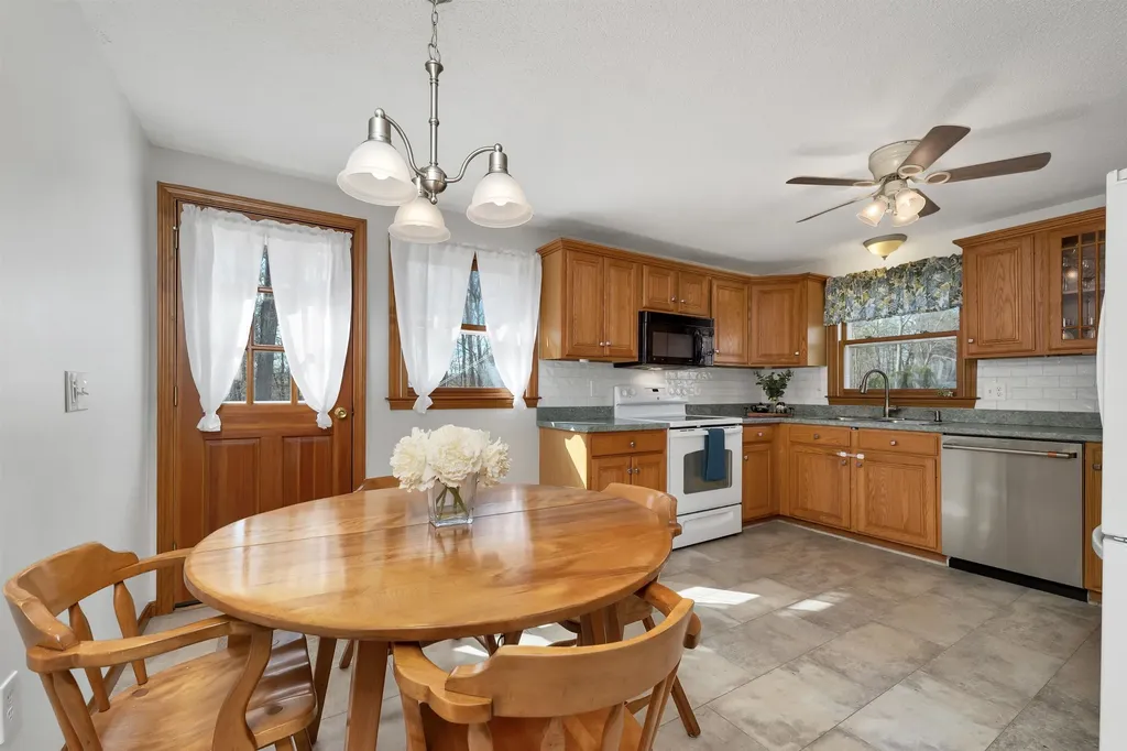 51 Bedard Avenue Derry NH 03038