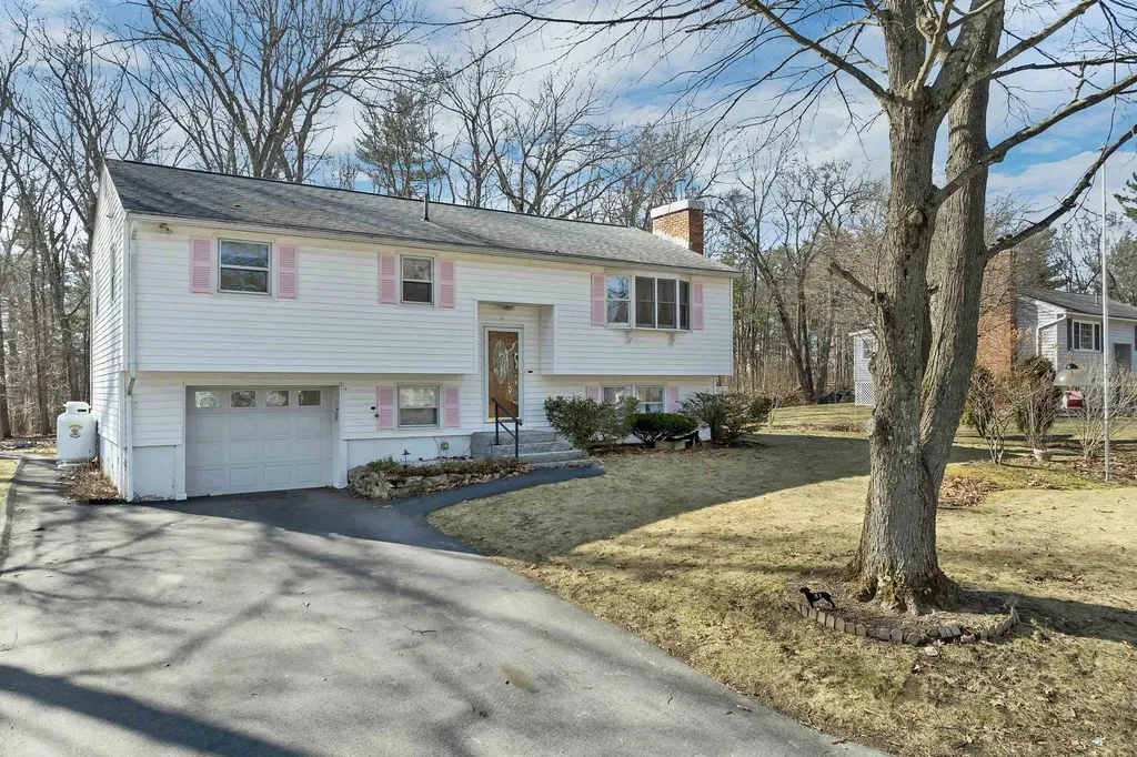 51 Bedard Avenue Derry NH 03038