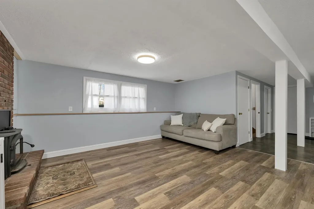 51 Bedard Avenue Derry NH 03038