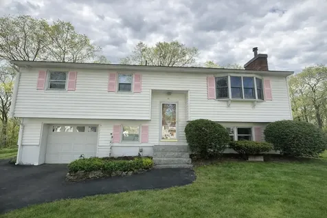 51 Bedard Avenue Derry NH 03038